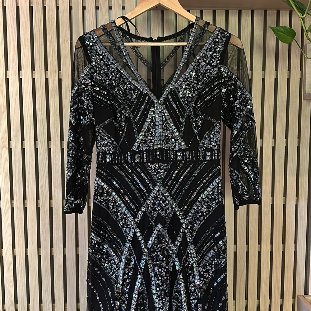 NWOT Aidan Mattox beaded sequin navy gown